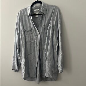 H&M Gray Button Down Shirt with Relaxed Fit